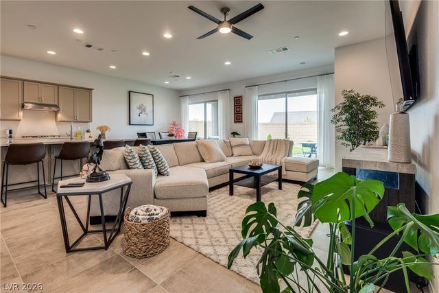 549 Cadence Vista Drive, Henderson, NV 89011