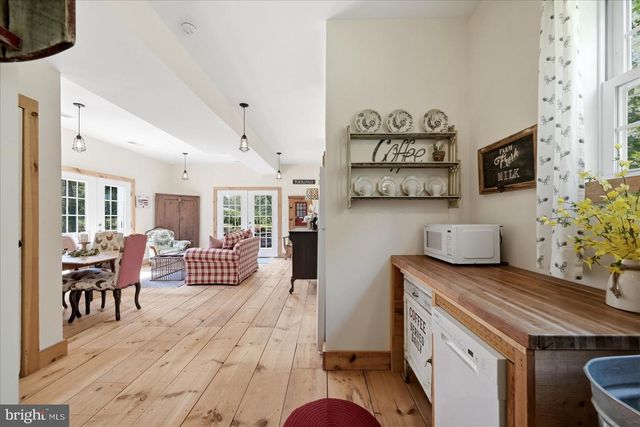 14550 PURCELLVILLE RD, Purcellville, VA 20132