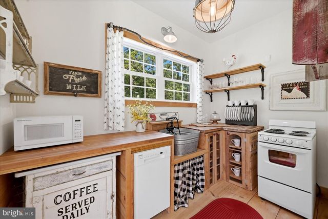 14550 PURCELLVILLE RD, Purcellville, VA 20132