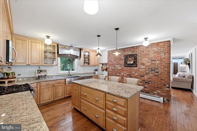 14550 PURCELLVILLE RD, Purcellville, VA 20132