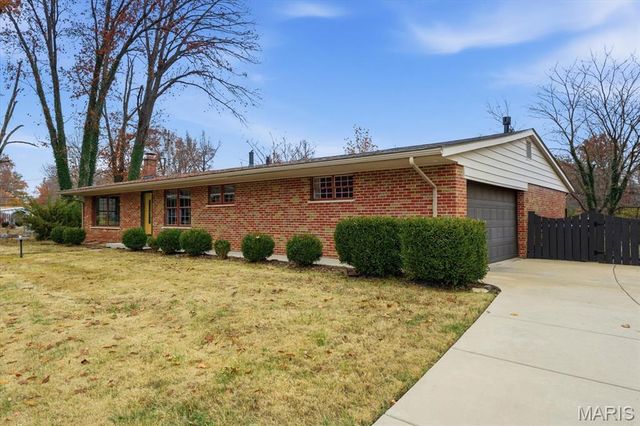 3804 Tanbark Drive, Swansea, IL 62226