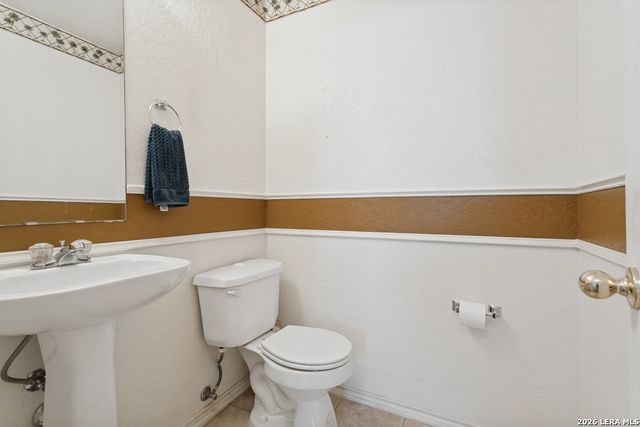 10035 POWDERHOUSE DR, San Antonio, TX 78239