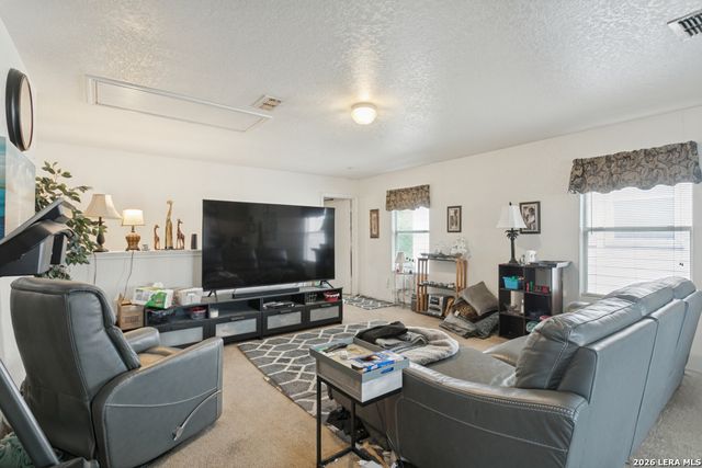 10035 POWDERHOUSE DR, San Antonio, TX 78239