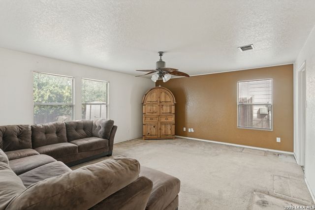 10035 POWDERHOUSE DR, San Antonio, TX 78239