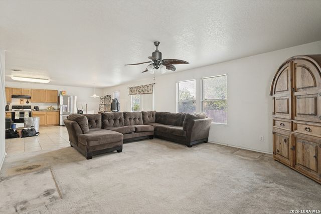 10035 POWDERHOUSE DR, San Antonio, TX 78239
