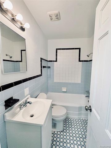 1948 Henrietta Street, Birmingham, MI 48009