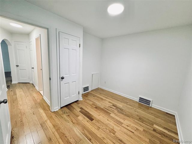 1948 Henrietta Street, Birmingham, MI 48009