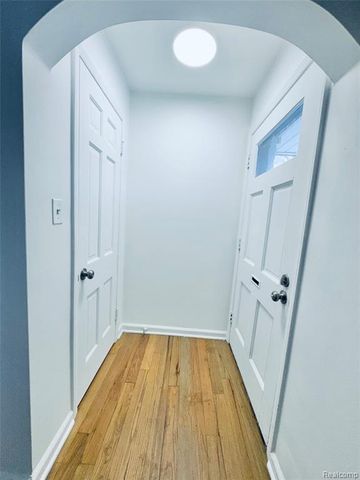 1948 Henrietta Street, Birmingham, MI 48009