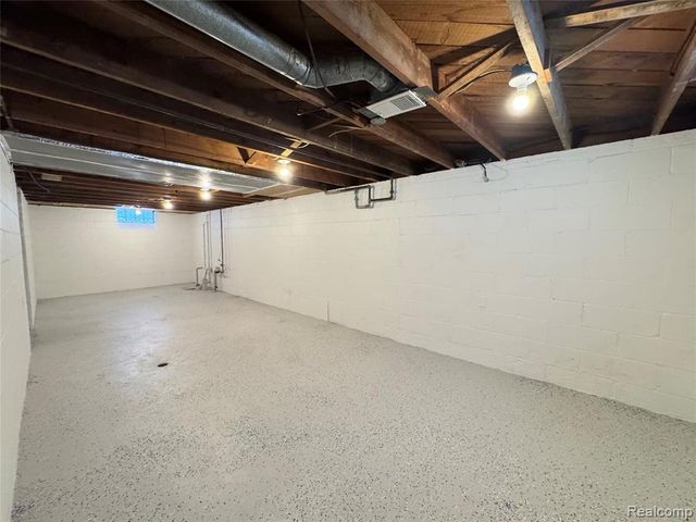 1948 Henrietta Street, Birmingham, MI 48009