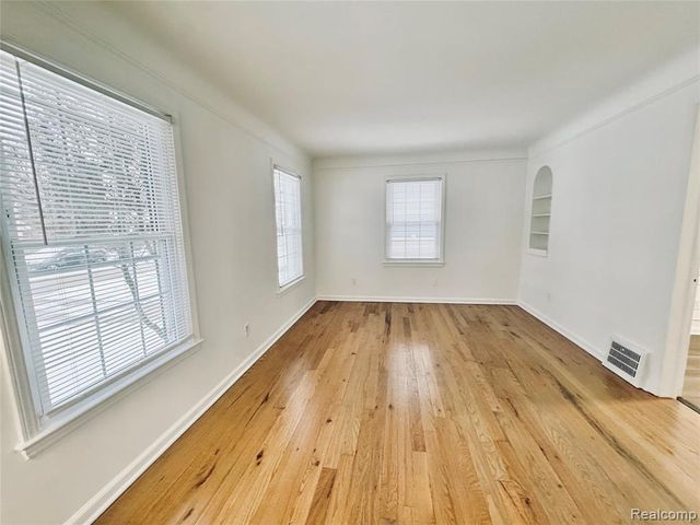 1948 Henrietta Street, Birmingham, MI 48009