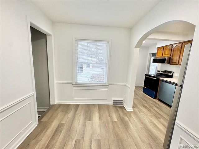 1948 Henrietta Street, Birmingham, MI 48009