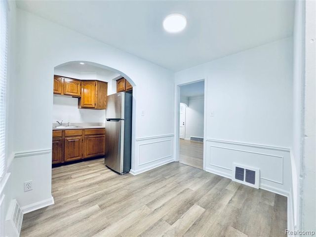 1948 Henrietta Street, Birmingham, MI 48009