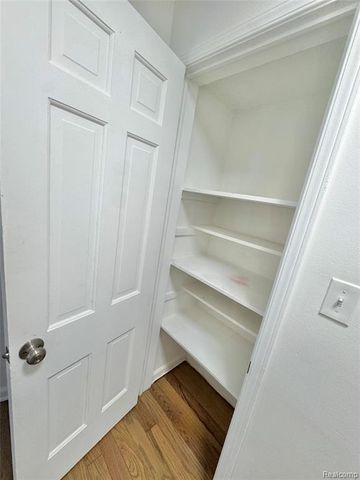 1948 Henrietta Street, Birmingham, MI 48009