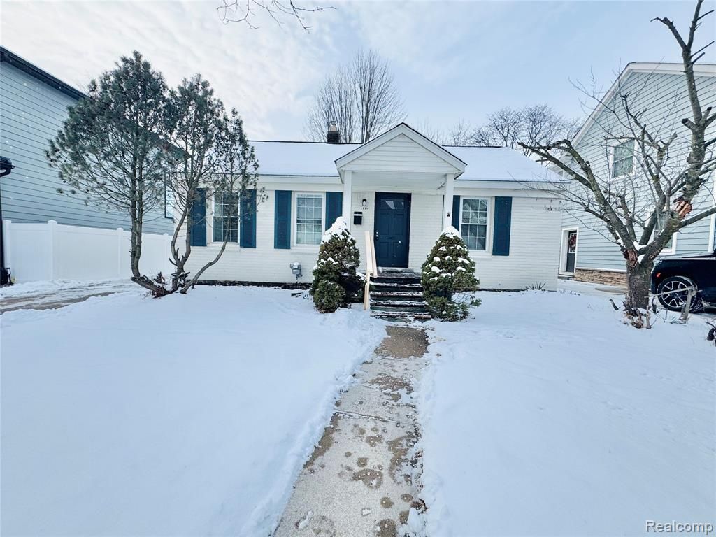 1948 Henrietta Street, Birmingham, MI 48009