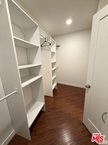 4506 Saugus Avenue 10, Sherman Oaks, CA 91403