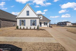 726 Coahoma Court, Nesbit, MS 38651