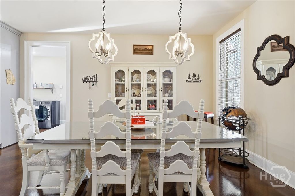 Image 15 of property listing at 864 Blackberry Trail, Ball Ground, GA 30107