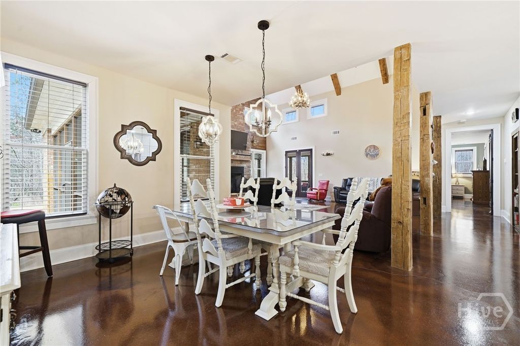 Image 17 of property listing at 864 Blackberry Trail, Ball Ground, GA 30107