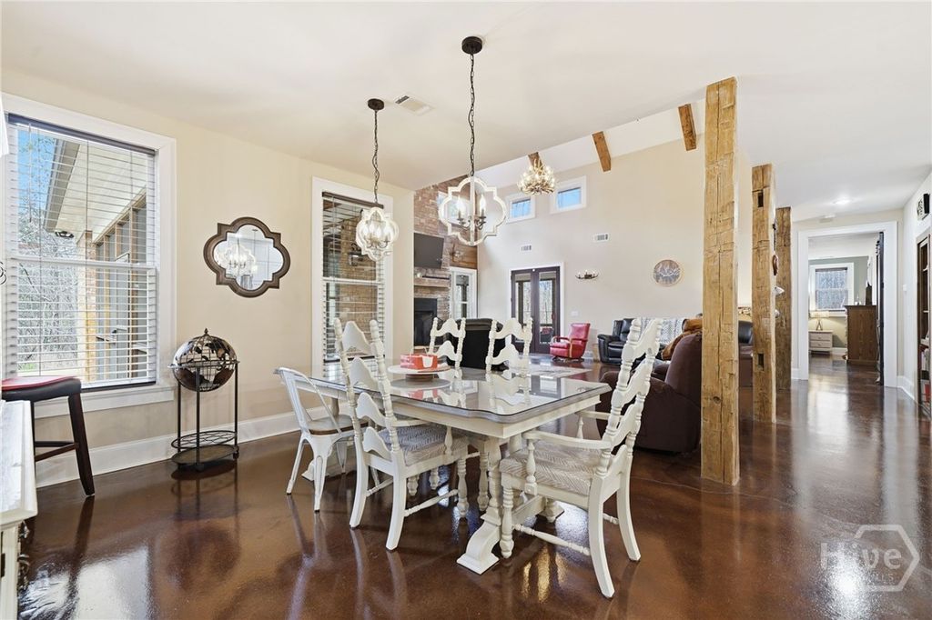 Image 18 of property listing at 864 Blackberry Trail, Ball Ground, GA 30107