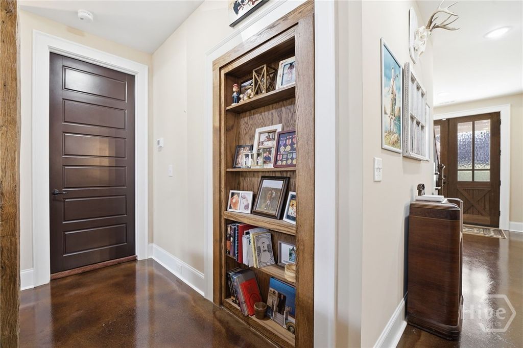 Image 22 of property listing at 864 Blackberry Trail, Ball Ground, GA 30107