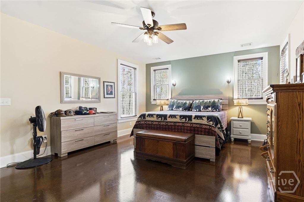 Image 23 of property listing at 864 Blackberry Trail, Ball Ground, GA 30107