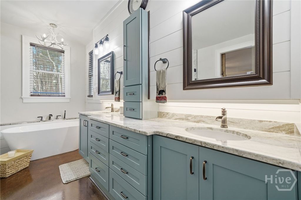 Image 30 of property listing at 864 Blackberry Trail, Ball Ground, GA 30107