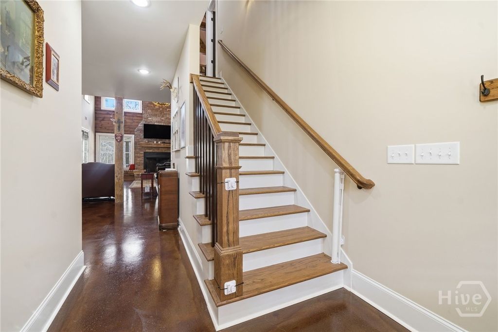 Image 31 of property listing at 864 Blackberry Trail, Ball Ground, GA 30107