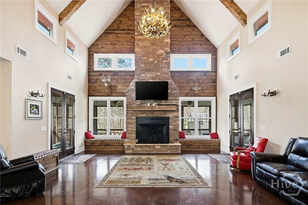 Image 6 of property listing at 864 Blackberry Trail, Ball Ground, GA 30107