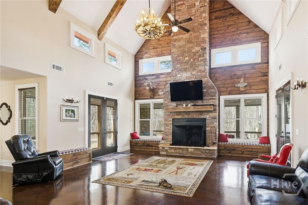 Image 8 of property listing at 864 Blackberry Trail, Ball Ground, GA 30107