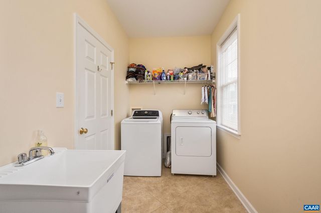 35 PINEY LOOP, Zion Crossroads, VA 22942
