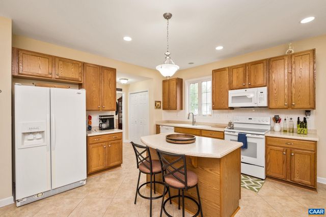 35 PINEY LOOP, Zion Crossroads, VA 22942