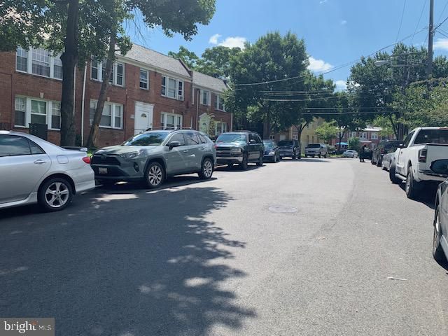 1617 17TH PL SE, Washington, DC 20020