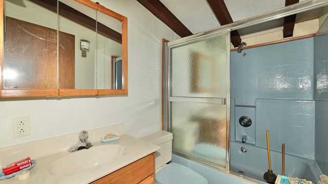 13007 Perry Road, Central Point, OR 97502