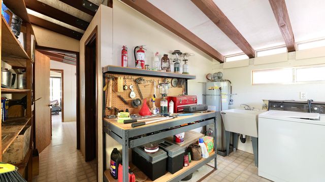 13007 Perry Road, Central Point, OR 97502