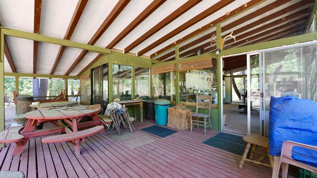 13007 Perry Road, Central Point, OR 97502