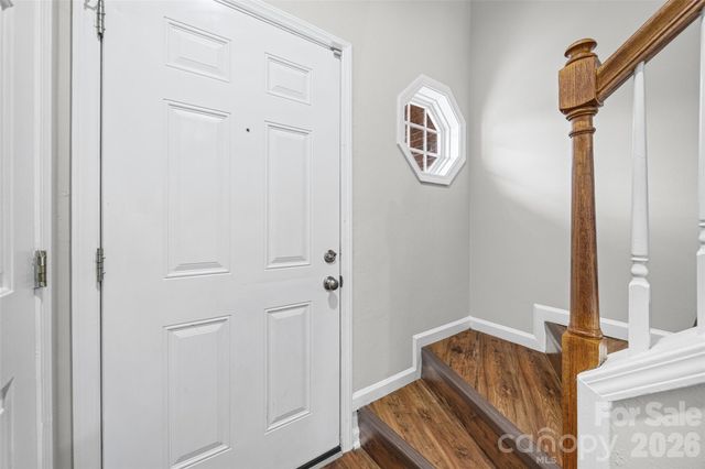 2113 Lennoxshire Square Court, Charlotte, NC 28210