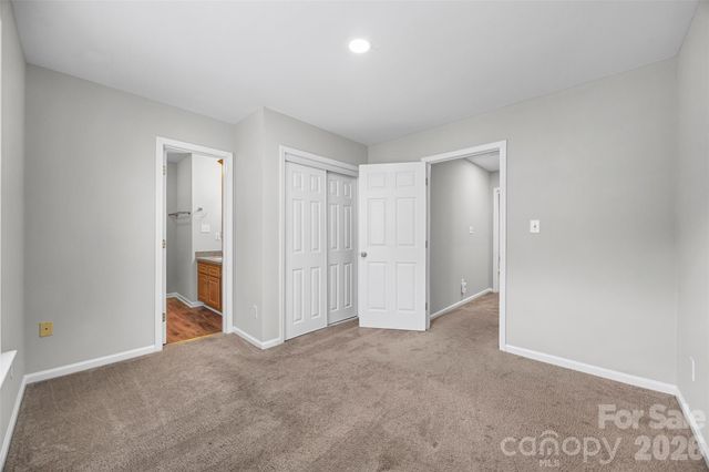 2113 Lennoxshire Square Court, Charlotte, NC 28210