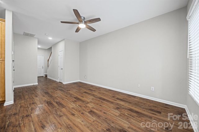 2113 Lennoxshire Square Court, Charlotte, NC 28210