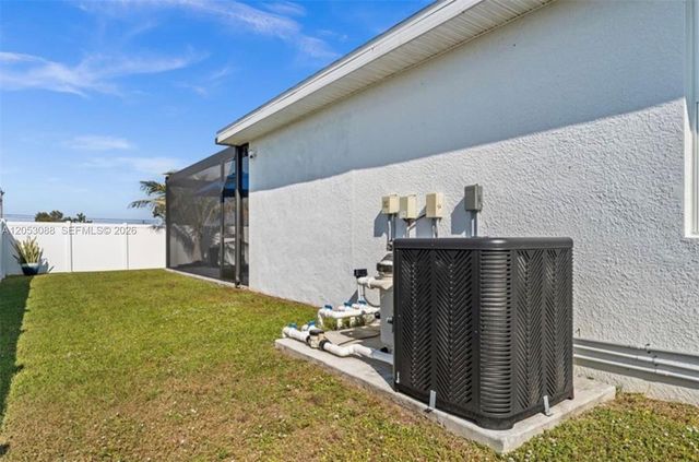 1017 NW 15th Terrace, Cape Coral, FL 33993