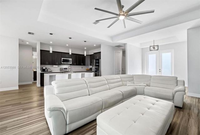 1017 NW 15th Terrace, Cape Coral, FL 33993