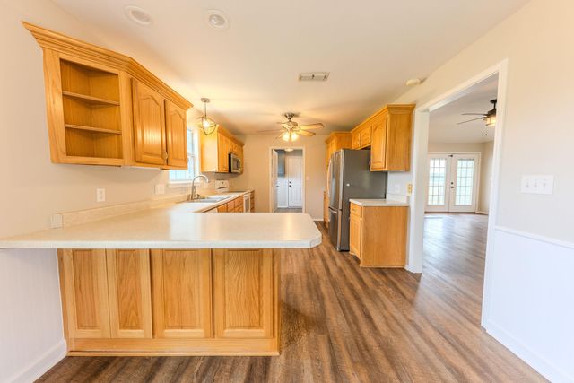 5300 N HWY 37, Winnsboro, TX 75494