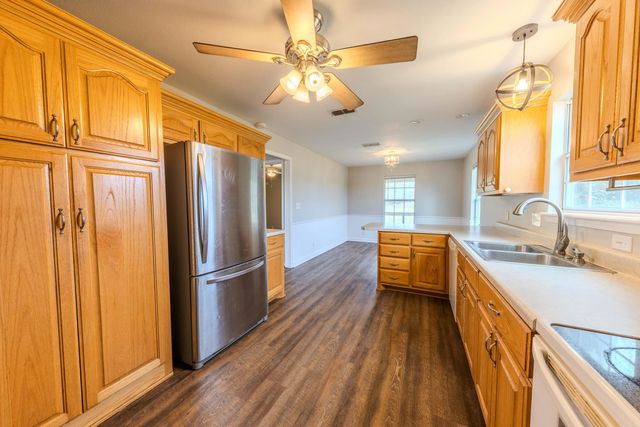 5300 N HWY 37, Winnsboro, TX 75494
