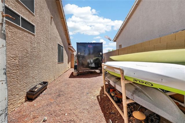 7233 Hawk Haven Street, Las Vegas, NV 89131