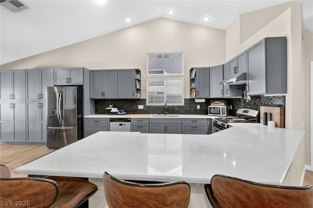 7233 Hawk Haven Street, Las Vegas, NV 89131