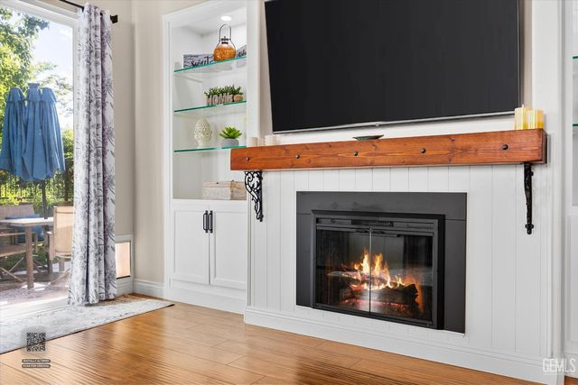 10105 Besancon Way, Bakersfield, CA 93306