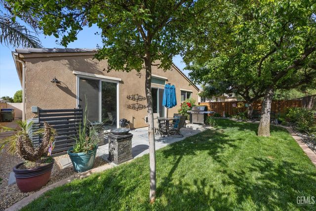 10105 Besancon Way, Bakersfield, CA 93306