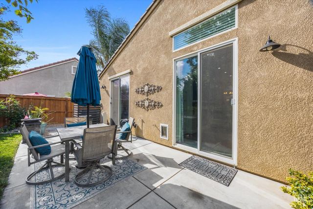 10105 Besancon Way, Bakersfield, CA 93306