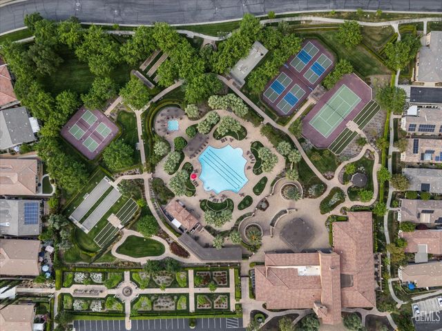 10105 Besancon Way, Bakersfield, CA 93306