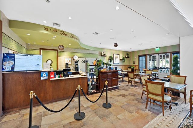 10105 Besancon Way, Bakersfield, CA 93306