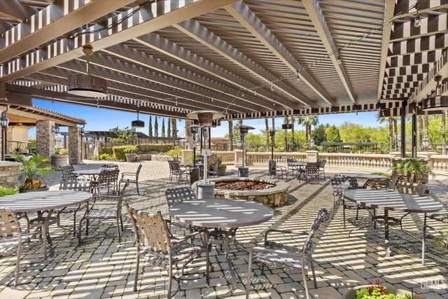 10105 Besancon Way, Bakersfield, CA 93306